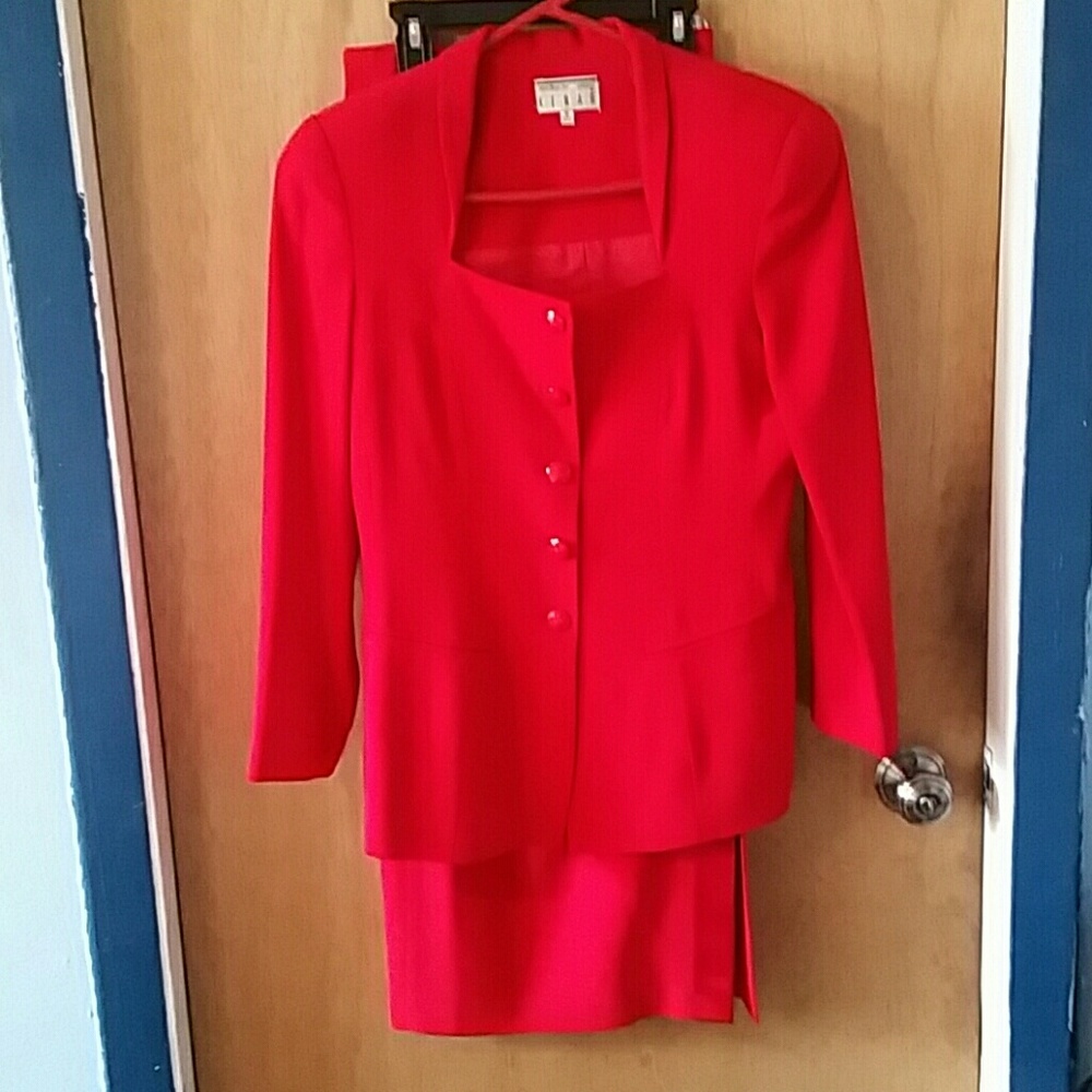KENAR LONG SKIRT/ JACKET  SUIT RED
